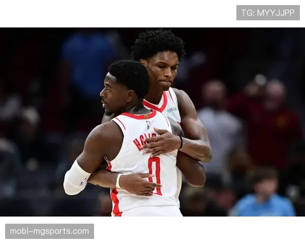 乌度卡激活角色球员：谢泼德替补与伊森霍勒迪组第二阵容压制